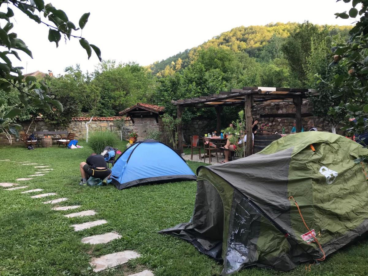Konak Tosa Poganovo Exteriör bild